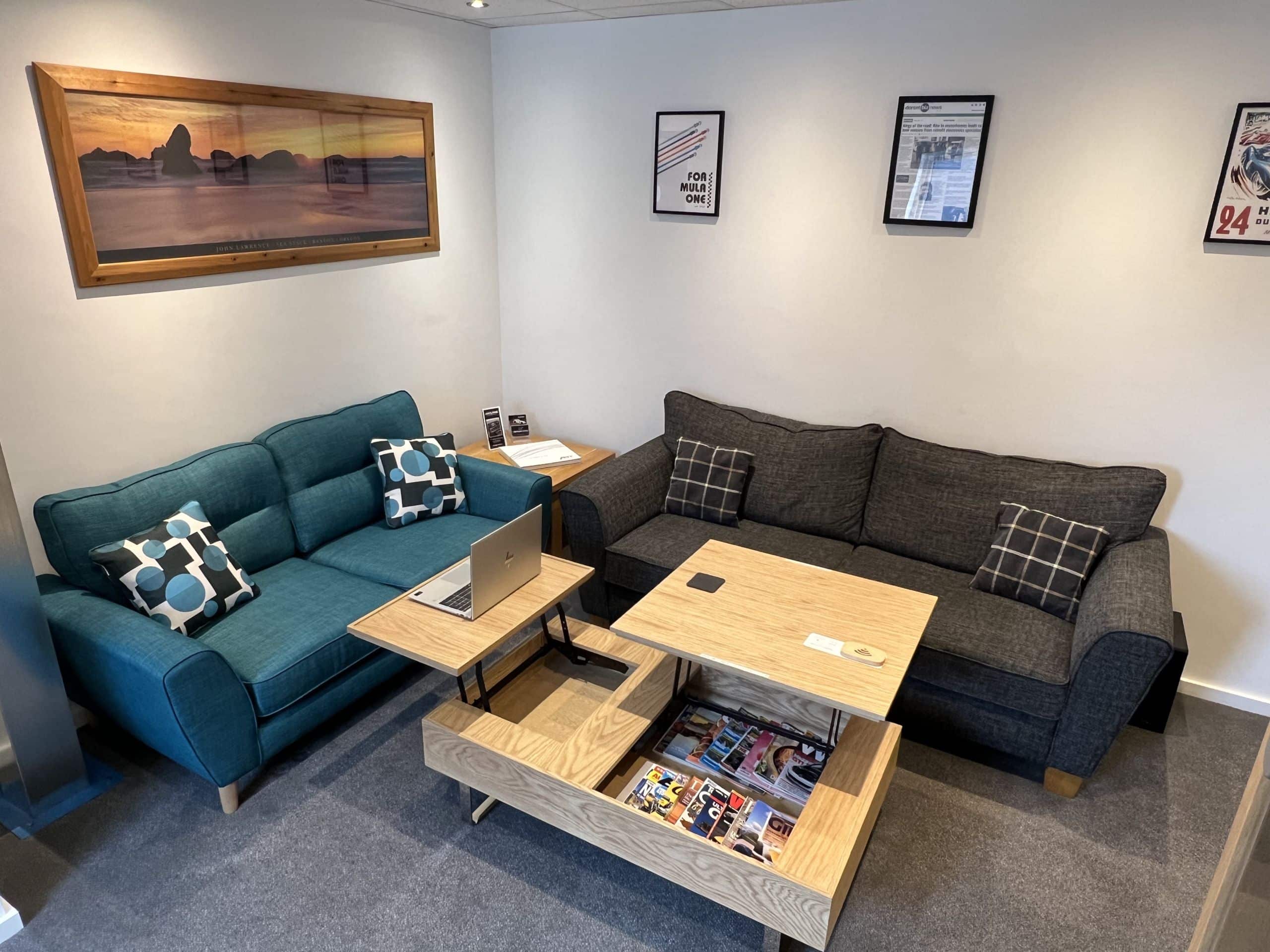 Lounge overview