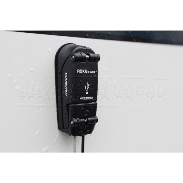 Motorhome_External_USBCharger8